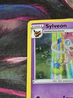 Sylveon 035/078 Pokemon GO Holo Pokemon Card - Image 2