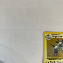 Pokemon TCG Base Set 2 Magneton 9/130 Vintage Holo Unlimited Holo Rare 2000/LP - Image 3