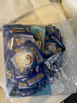 Pokemon TCG Mixed Card Lot, contains 1st edition, holos, reverse, unused codes. - Image 2