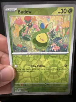Pokemon TCG Budew Card Prismatic Evolutions 004/131 Reverse Holo NM - Image 1