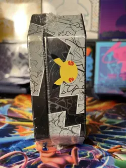 Pokemon Celebrations Sealed Lance’s Charizard V Square Tin - Image 3