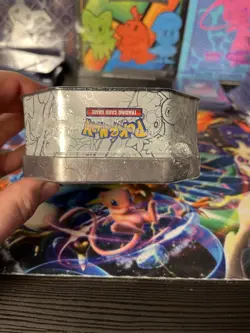 Pokemon Celebrations Sealed Lance’s Charizard V Square Tin - Image 5