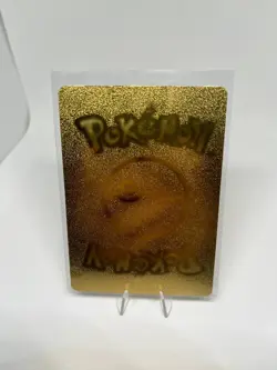 Pokemon Pikachu V Gold Foil Card 043/185 2020 Thunderbolt 200 - Image 2