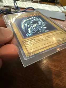 Yu-gi-Oh Blue Eyes White Dragon - SDK-E001 Ultra Rare Original Card - Image 5