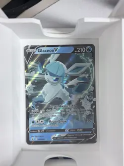 Pokemon Glaceon V Ultra Rare Holo SWSH07 Evolving Skies 040/203 210 HP Card - Image 1