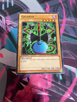 YUGIOH - GIGANTO - COMMON - LCJW - 1ST ED - LP - Image 1