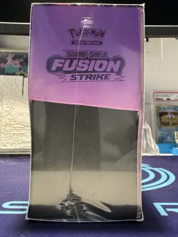 Pokemon Center TCG Sword & Shield-Fusion Strike Elite Trainer Box - Image 2