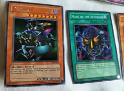1996 Yu-Gi-Oh Trading Card Game Lot of 1,488 US and 73 Japanese. 2 Holo's - Image 2
