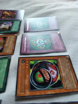 1996 Yu-Gi-Oh Trading Card Game Lot of 1,488 US and 73 Japanese. 2 Holo's - Image 5