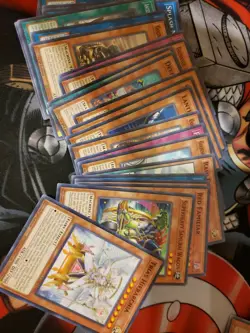 Random Yugioh 20 Card Lot Collection with holos - Image 5