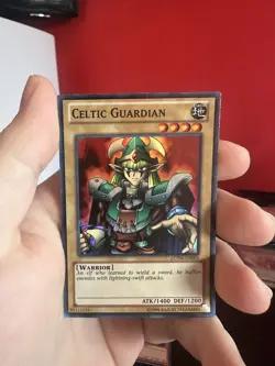 Celtic Guardian (LCYW-EN003)(Unlimited Edition)(Super Rare)(LP) - Image 1