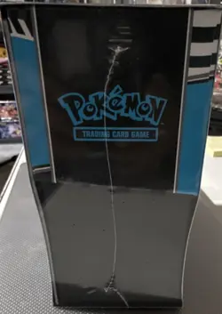Pokemon TCG Scarlet & Violet Black Bolt Elite Trainer Box - Image 4