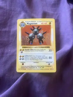 1999 Magneton Shadowless Base Set Holo Pokemon Card 9/102 - Image 1