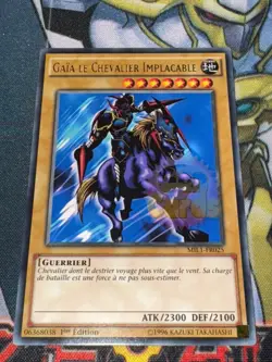 CARTE Yu Gi Oh GAIA LE CHEVALIER IMPLACABLE MIL1-FR025 1ere edition - Image 1