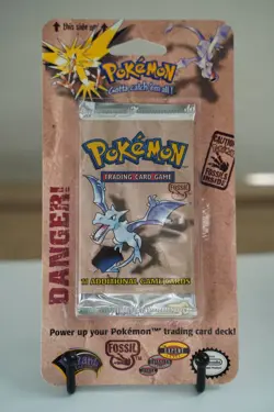 Pokemon Fossil Booster Blister Pack Aerodactyl Artwork 1999 WOTC Sealed - Image 1