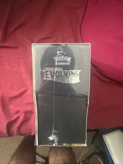 Evolving Skies ETB Elite Trainer Box [Flareon/Jolteon/Umbreon/Leafeon] SEALED - Image 2