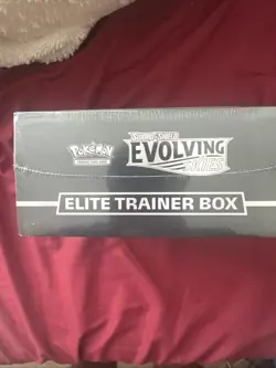Evolving Skies ETB Elite Trainer Box [Flareon/Jolteon/Umbreon/Leafeon] SEALED - Image 5
