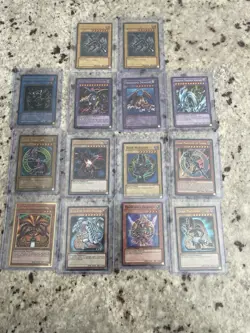 Yu Hi Oh Lot Of 14 Cards Dark Magician, Red Eyes Etc. Vintage And Modern Cards - Image 1