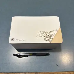 MTG Ultra Pro Wooden Deck Box Pokemon - Image 1