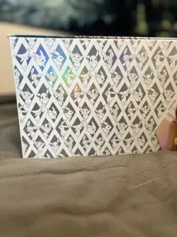 Pokemon TCG Scarlet & Violet Prismatic Evolutions Super Premium Collection Box - Image 5