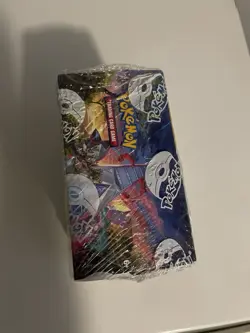 Pokemon TCG Sword & Shield EVOLVING SKIES Booster Box Sealed 36 Packs - Image 5