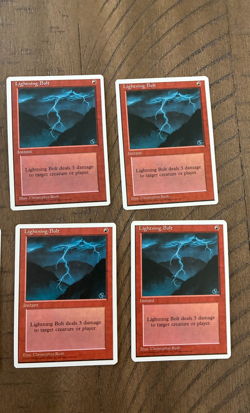 MTG: Lightning Bolt 10 4th Edition NM - Image 5