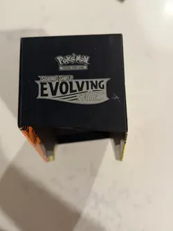 Pokemon Evolving Skies ETB - Image 2