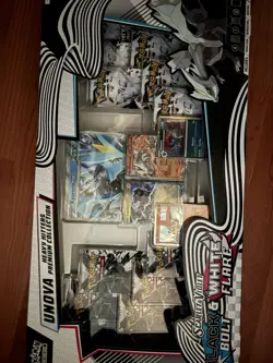 Pokemon TCG Unova Heavy Hitters Premium Collection Box Zekrom Reshiram Kyurem - Image 1