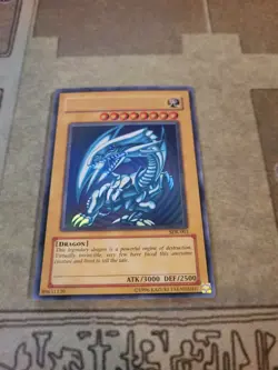YUGIOH BLUE-EYES WHITE DRAGON SDK-001 ULTRA UNLIMITED ED NM/VLP VER. 2 - Image 3