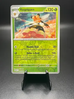 Vespiquen [Reverse Holo] 009/193 Paldea Evolved Pokemon Card - Image 1