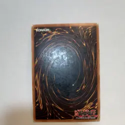 Yu-Gi-Oh! Dark Magician DPYG-EN001 Yugi 1st Ed Rare Holo 2500 ATK 2100 DEF - Image 2