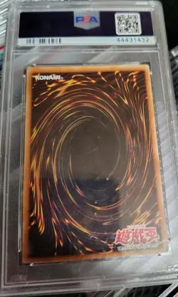 Yugioh Celtic Guardian LOB-007 Super Rare 1st Ed Asian English PSA 8.5 - Image 2