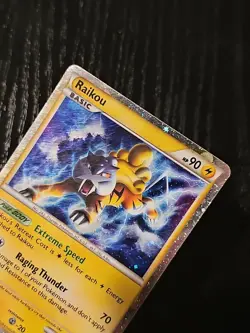 2011 Pokemon Call Of Legends Shiny Raikou SL9 Holo HP-DMG - Image 3