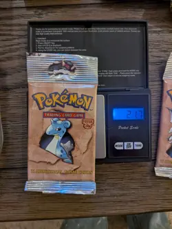 21.7g Pokemon TCG Fossil Booster Pack Lapras Art Sealed 11 Cards 1999 English - Image 1