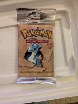 21.7g Pokemon TCG Fossil Booster Pack Lapras Art Sealed 11 Cards 1999 English - Image 3