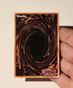 Yugioh Blue-Eyes White Dragon LCKC-EN001 Ultra Rare NM - Image 4