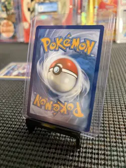 Pokemon TCG Gallade v 181/196 Lost Origin Ultra Rare M/Nm Condition - Image 2