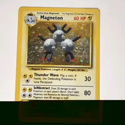 Pokemon TCG Magneton Base Set 9/102 Holo 1999 - Image 2