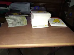 McDonald’s Lot Of 32 Happy Meal Toys 2021 Pokemon Card Kit 25th Anniversary Pika - Image 4