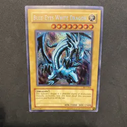 Yu-Gi-Oh Blue-Eyes White Dragon BPT-009 Collector's Tin Full foil Bleed Error - Image 1
