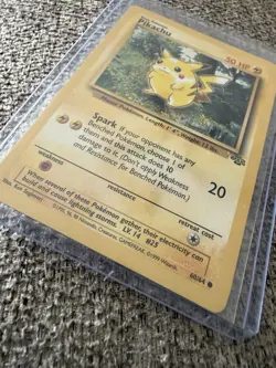Wizards of the Coast Pokemon TCG Jungle Pikachu 60/64 50 HP Common 1999 English - Image 3