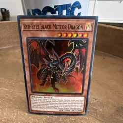 Konami Yu-Gi-Oh! Red-Eyes Black Meteor Dragon DUNE-EN095 1st Edition - Image 1