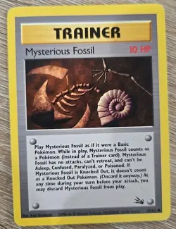 Pokemon TCG Mysterious Fossil Trainer Card 62/62 1999 Fossil Set - Image 1