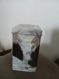 Ultra Pro Gallery Series Deck Vault Tin LE Through the Dragon Pass Larry Elmore - Image 5