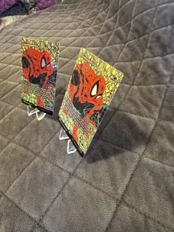 Magic The Gathering 2 Lot Spider-Man Foil & Non-Foil, Arachnogenesis W/Mag Cases - Image 3