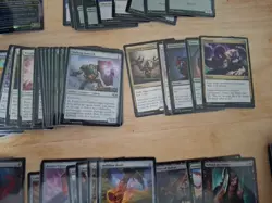 Abzan Armor Commander Deck [Tarkir Dragonstorm] - MTG - Image 3