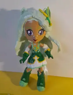Lolirock Lyna Figure & cards Collectable Holo Card Princess Pretty Magical Girl - Image 2