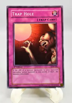 Yugioh Trap Hole LOB-058 1st Edition Holo ~ Yu-Gi-Oh! LP Asian English - Image 1