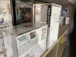 POKEMON TCG 151 Booster Bundle Display & ETB FACTORY SEALED with Acrylic Cases 820650863219 - Image 5