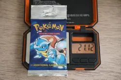21.12g Pokemon Base Set Booster Pack Unlimited Blastoise WOTC TCG Vintage Sealed - Image 1